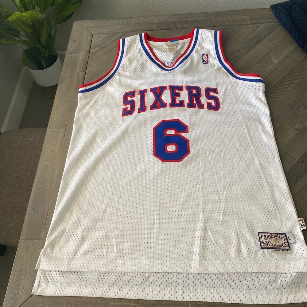 Sixers Julius “Dr J” Irving jersey